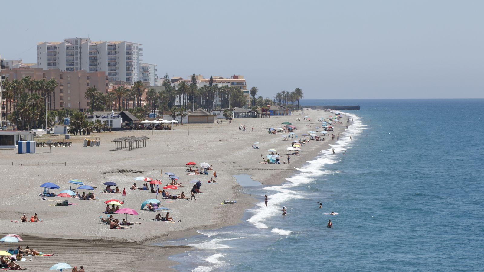 La playa de Salobreña, este miércoles, durante la fase 2 de la desescalada.