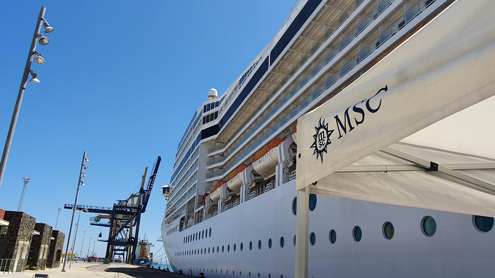 Imágenes del acto de inauguración de la nueva ruta del MSC Orchestra con parada en Cádiz