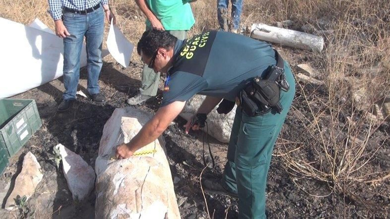 La Guardia Civil encuentra piezas romanas en los restos de un incendio