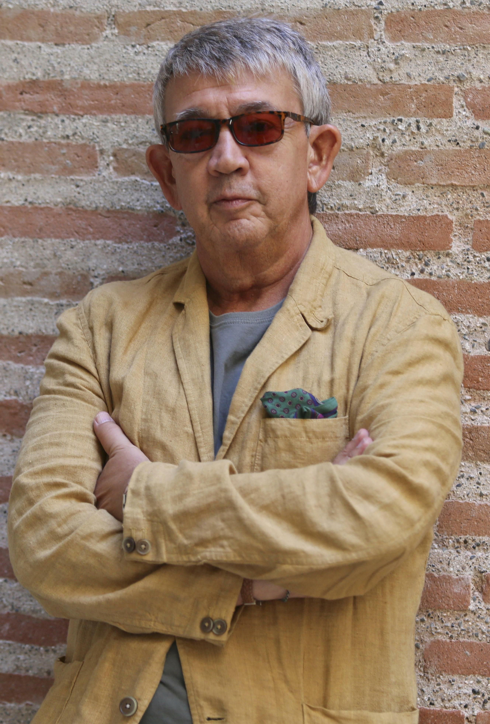 El escritor y periodista posa para 'Málaga Hoy'.