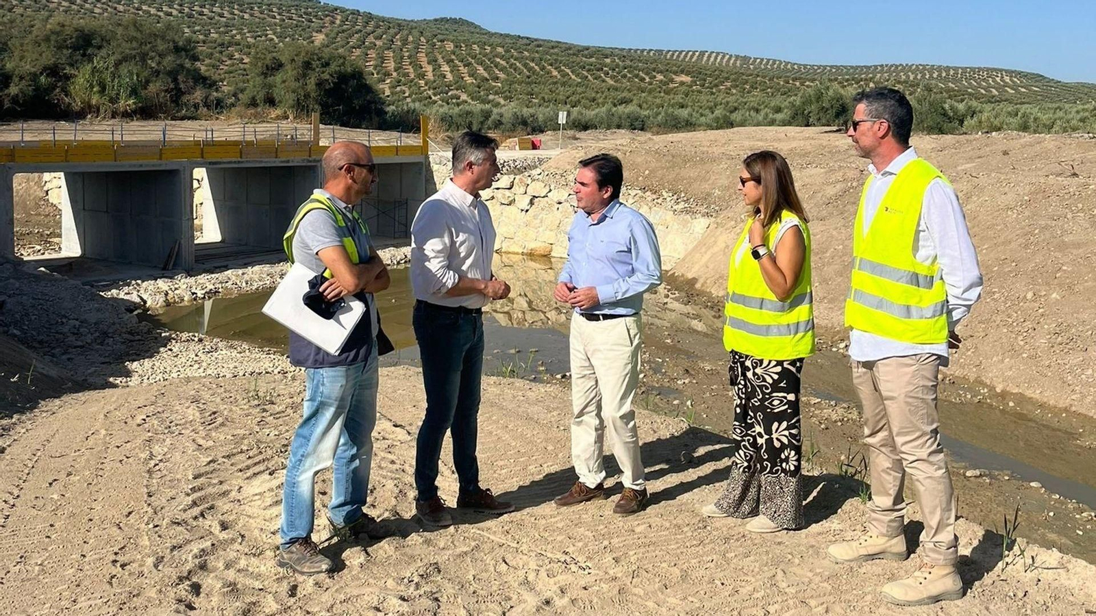 Visita a las obras en la vía de interés agrario JV-2931.
