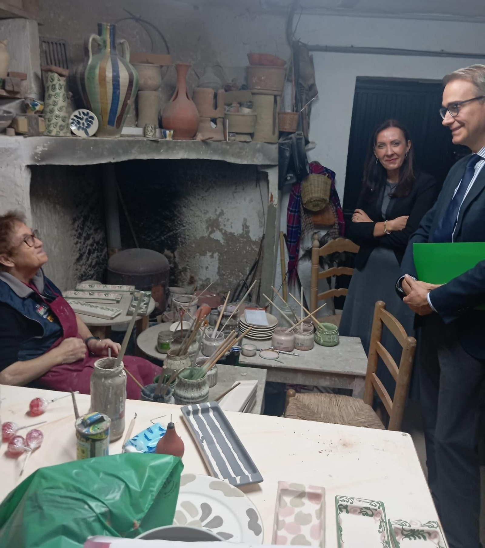 La Junta reconoce al taller nijareño 'Ángel y Loli'.