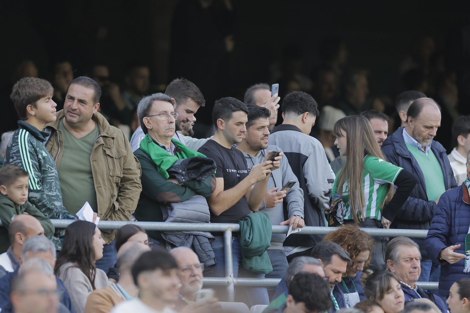 Búscate en las fotos del Betis-Real Madrid