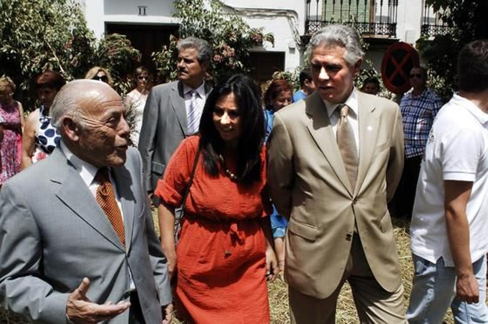 A pesar del caluroso día, ambas procesiones (declaradas de interés turístico) fueron seguidas por una gran cantidad de vecinos y visitantes. /Fotos: Ramón Aguilar

Foto: Ramon Aguilar