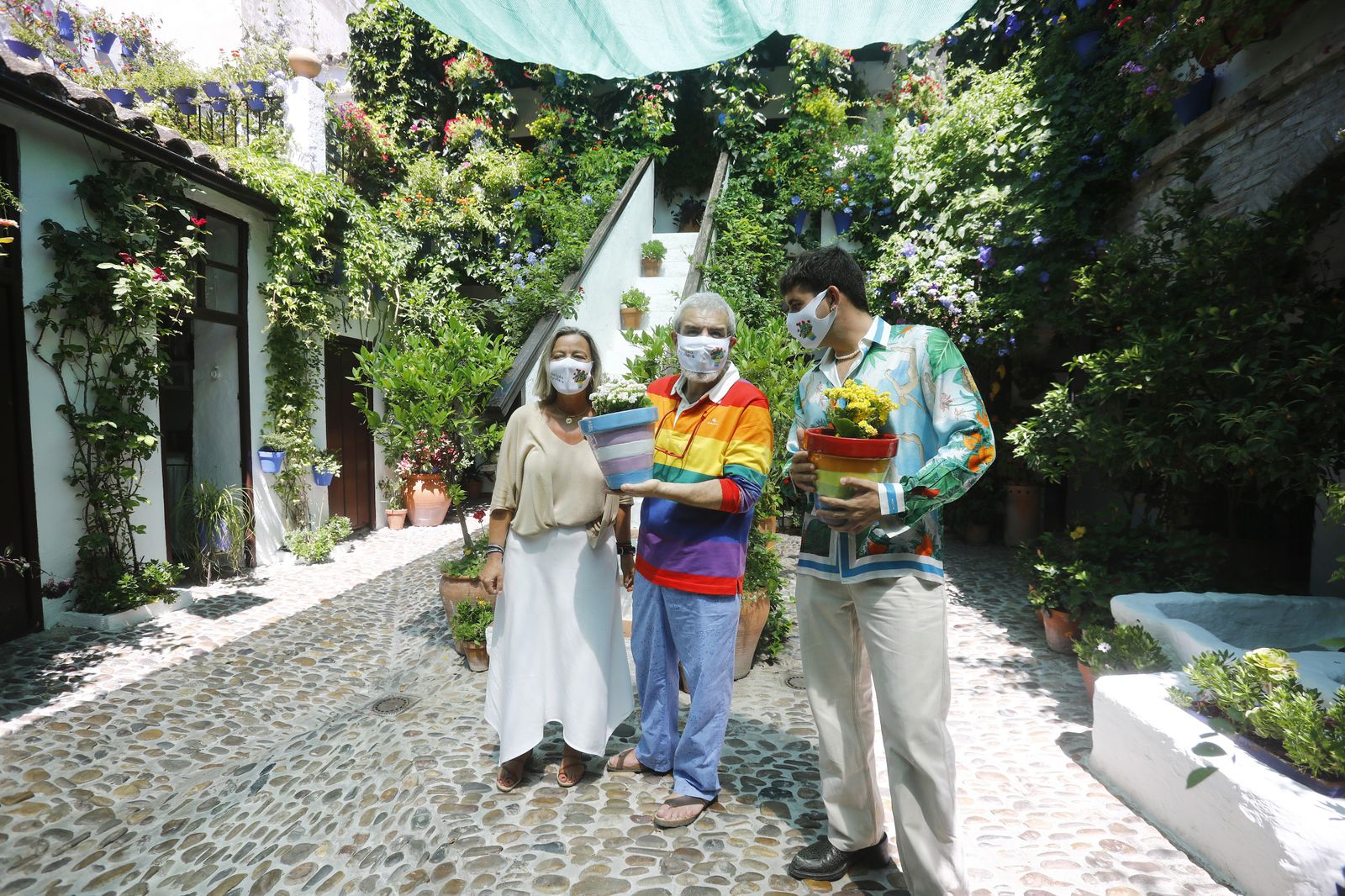 La visita de Lorenzo Caprile y Palomo Spain a los Patios de Córdoba, en imágenes