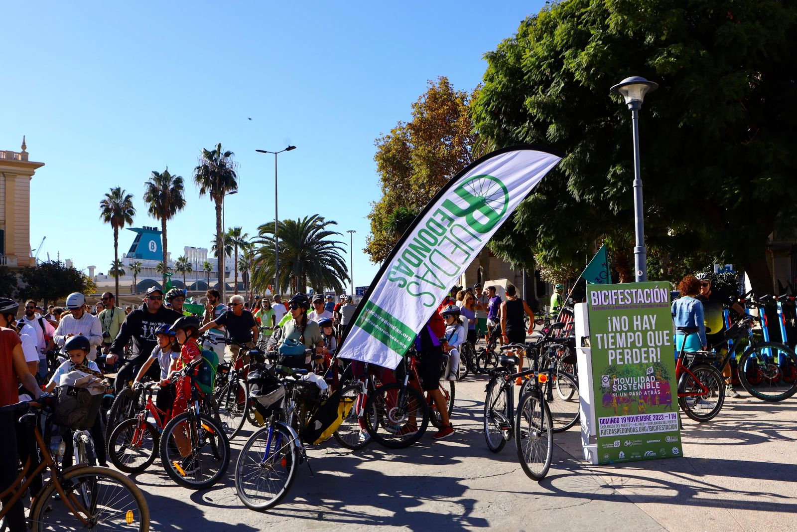 Así ha discurrido la 'bicifestación' por la movilidad verde en Málaga