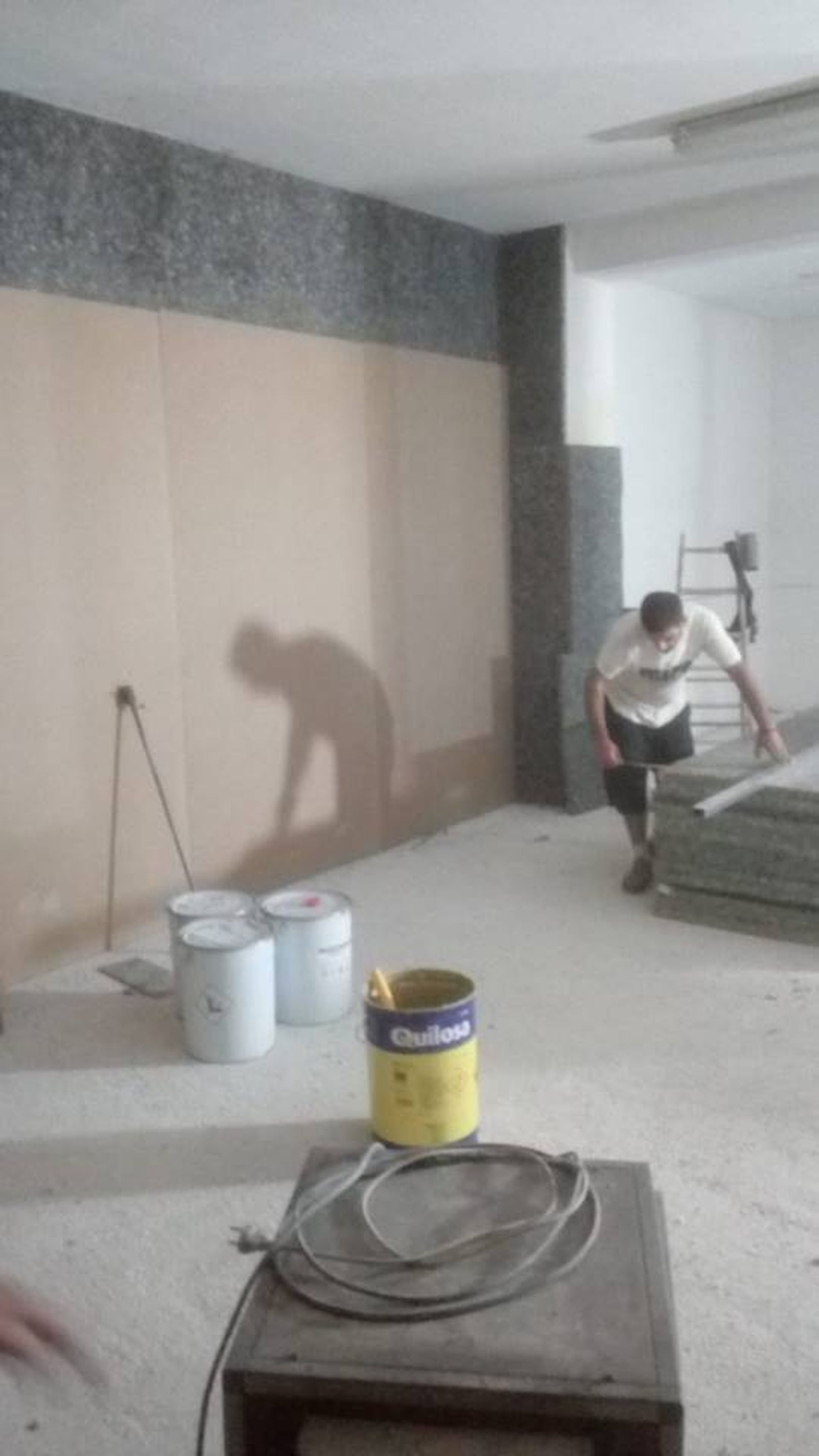 Trabajadores en el edificio.