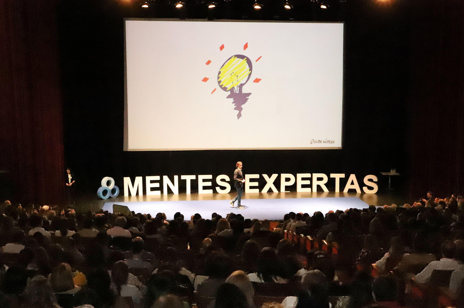Imágenes de las intervenciones de Víctor Küppers, Pedro García Aguado y Javier Iriondo en "Mentes Expertas", organizado por CSIF en la Casa Colón