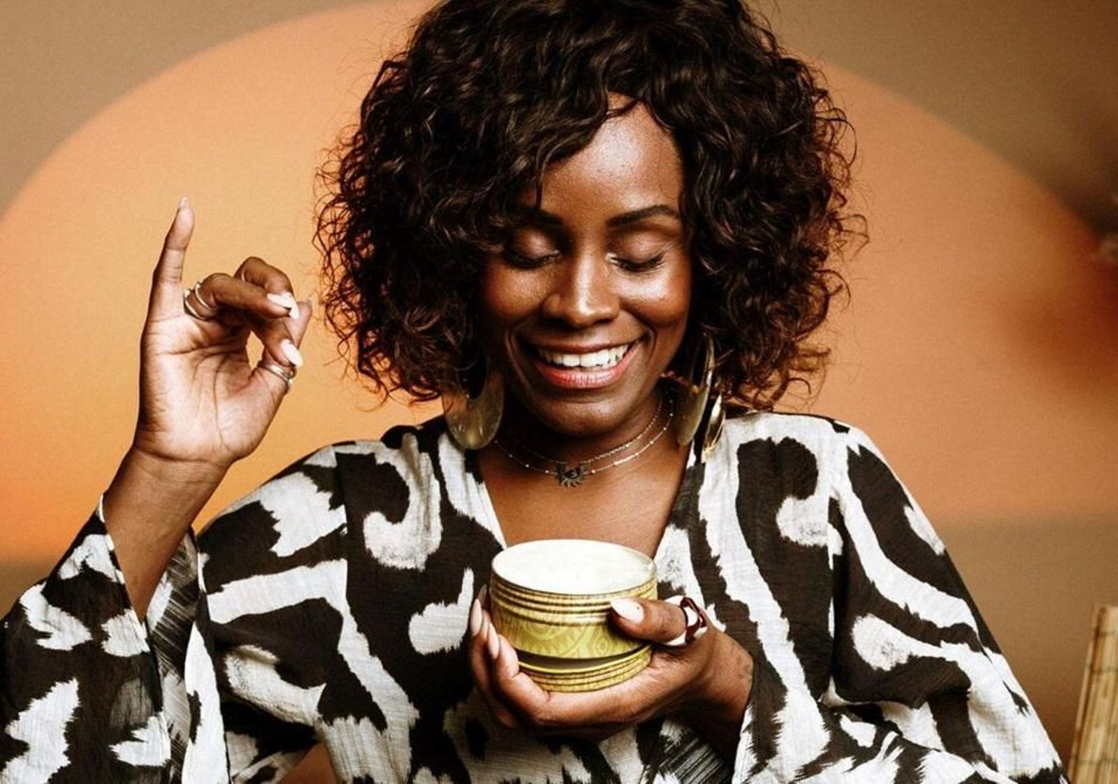 Katia Simone, confundadora de la firma de cosmética africana AOKlabs.