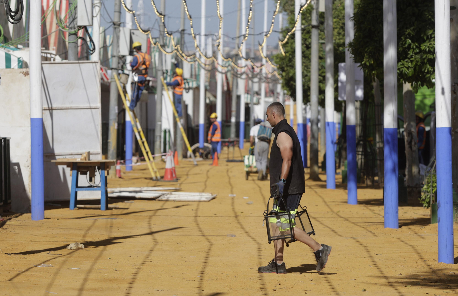 Imágenes de los preparativos de la Feria de Abril