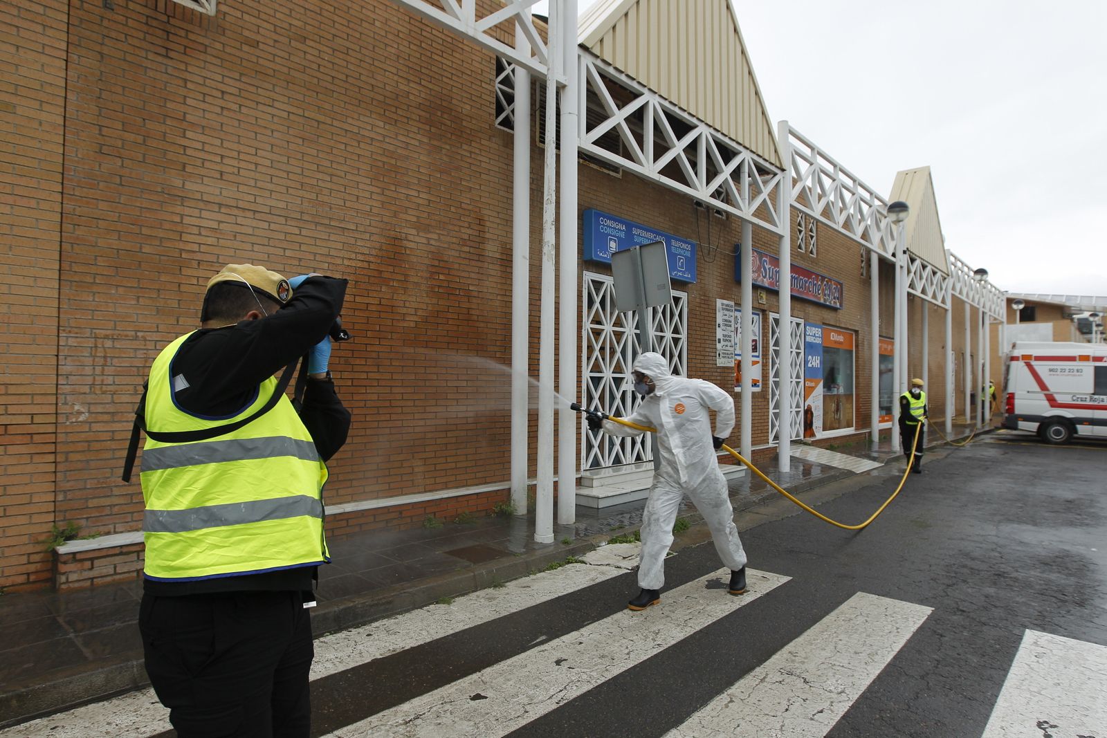 Fotogalería Coronavirus. Actuación UME en Almería.