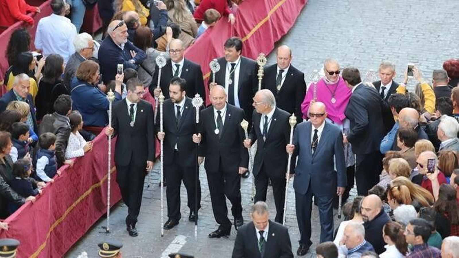Así fue la procesión del Cristo de la Vera+Cruz acompañado por la Legión en el año 2019