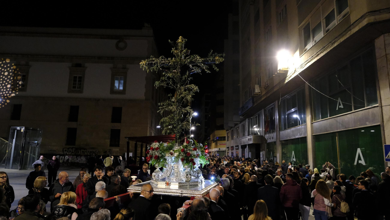 Vía Crucis del Cristo de la Escucha en la Semana Santa de Almería 2025