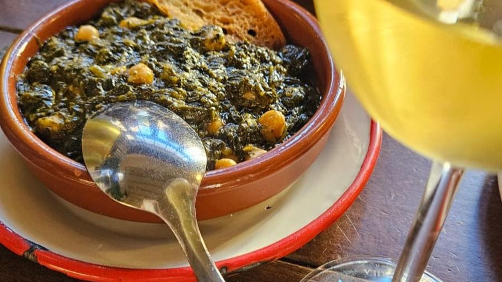Garbanzos con espinacas de la Taberna Zurbarán