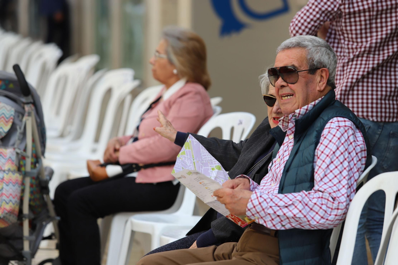 Imágenes del recorrido de la Borriquita  por las calles de Huelva