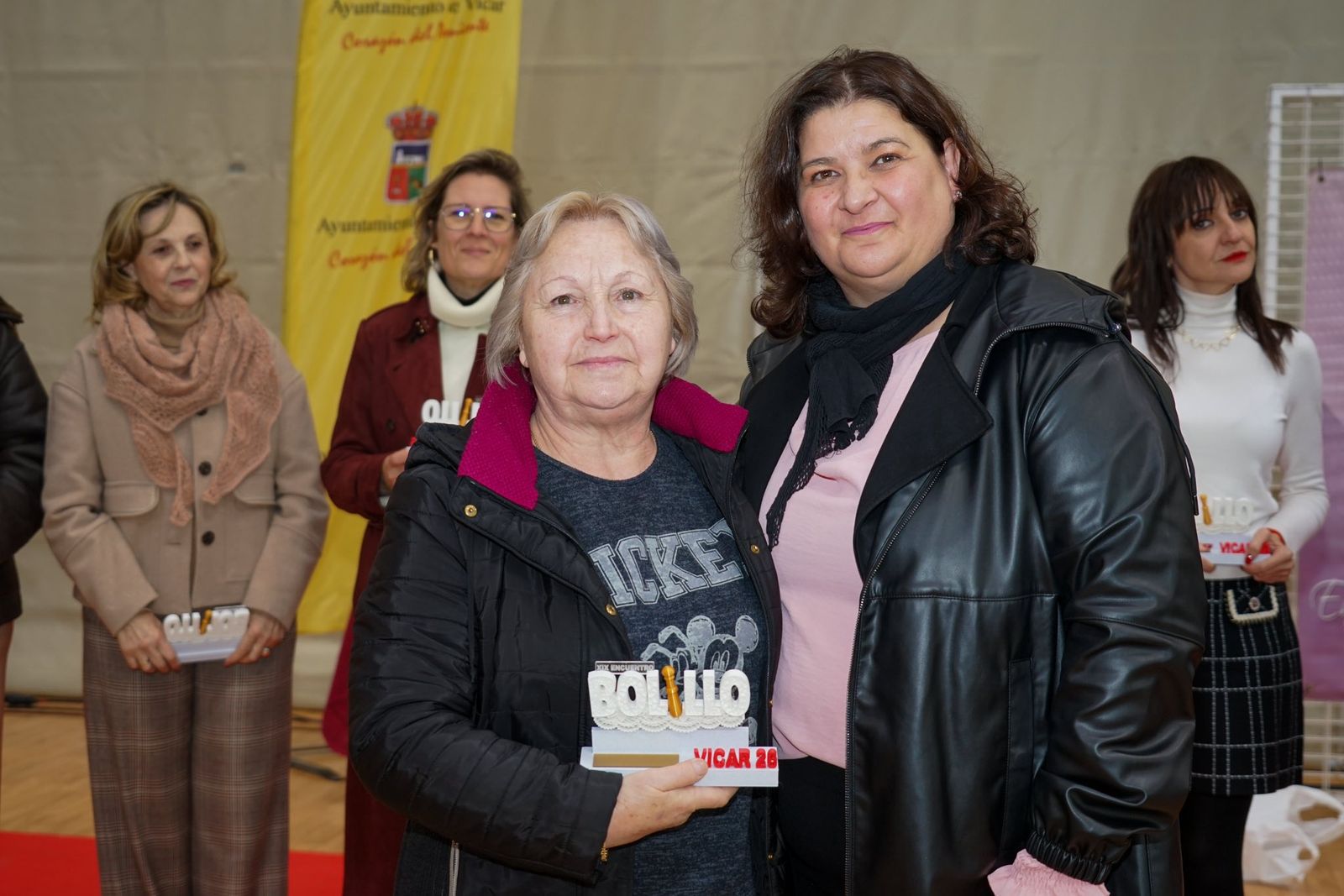 Encajeras de toda la provincia vuelven a convertir a Vícar en la capital de la artesanía y la tradición