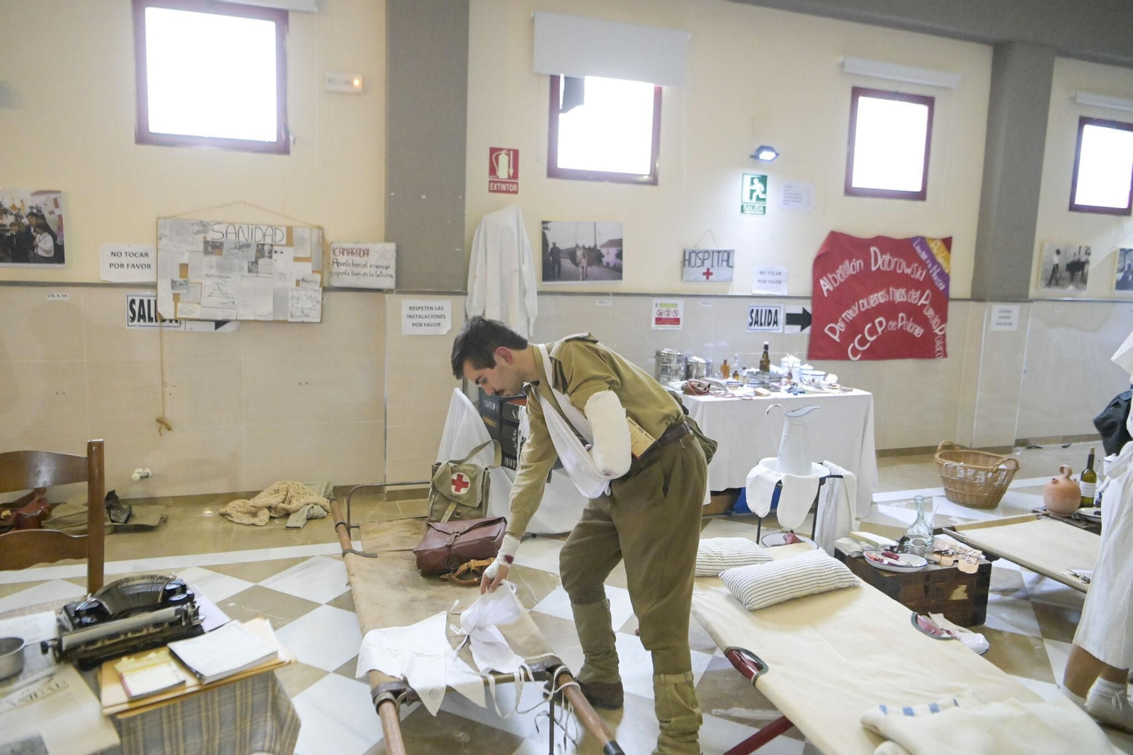 Las mejores imágenes de la recreación de un hospital durante la Guerra Civil en Beas de Granada