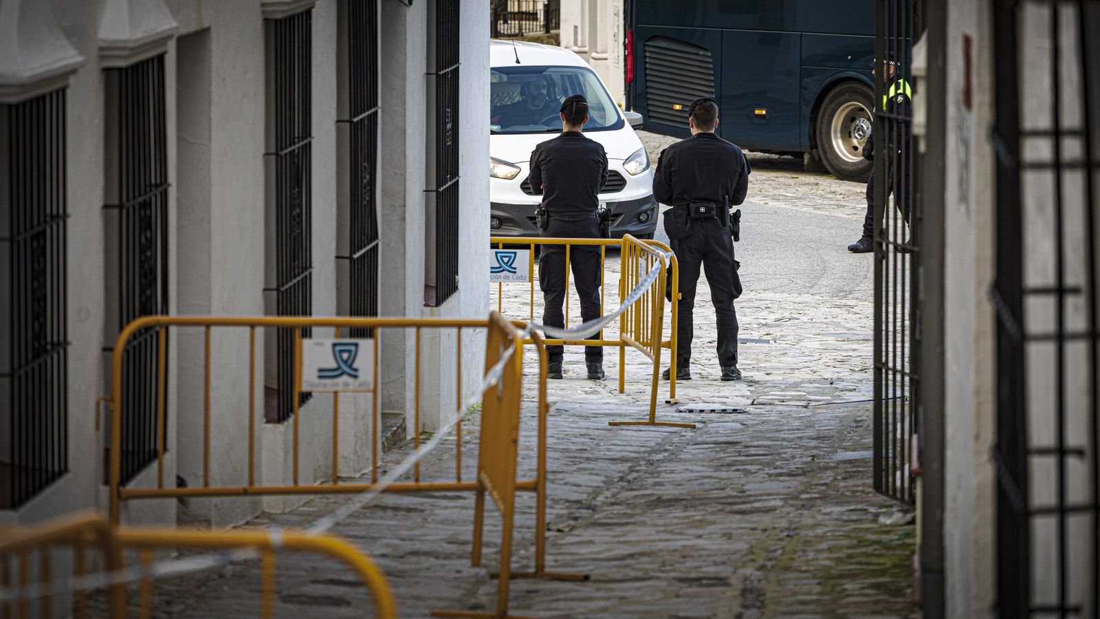 Las imágenes del retorno de los vecinos de Grazalema a sus casas después de once días desalojados