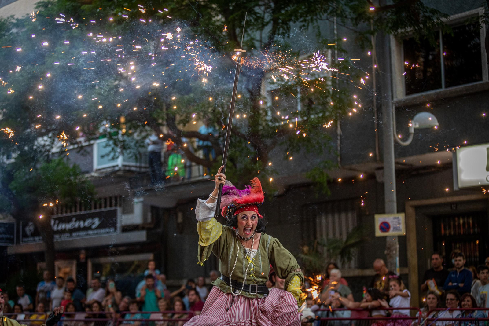 La cabalgata del Carnaval de Cádiz 2022, en imágenes