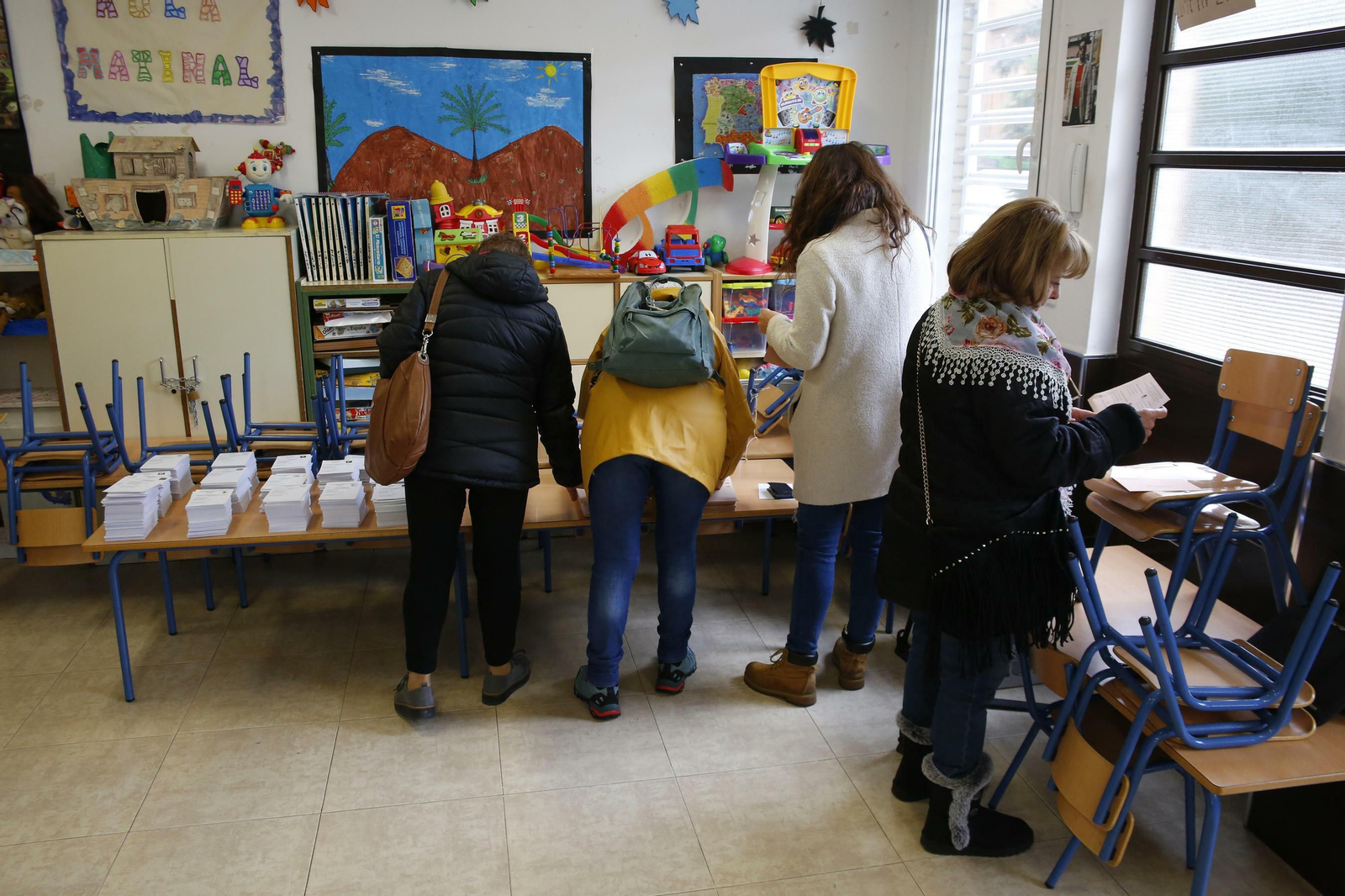 La jornada de elecciones en Granada, en imágenes