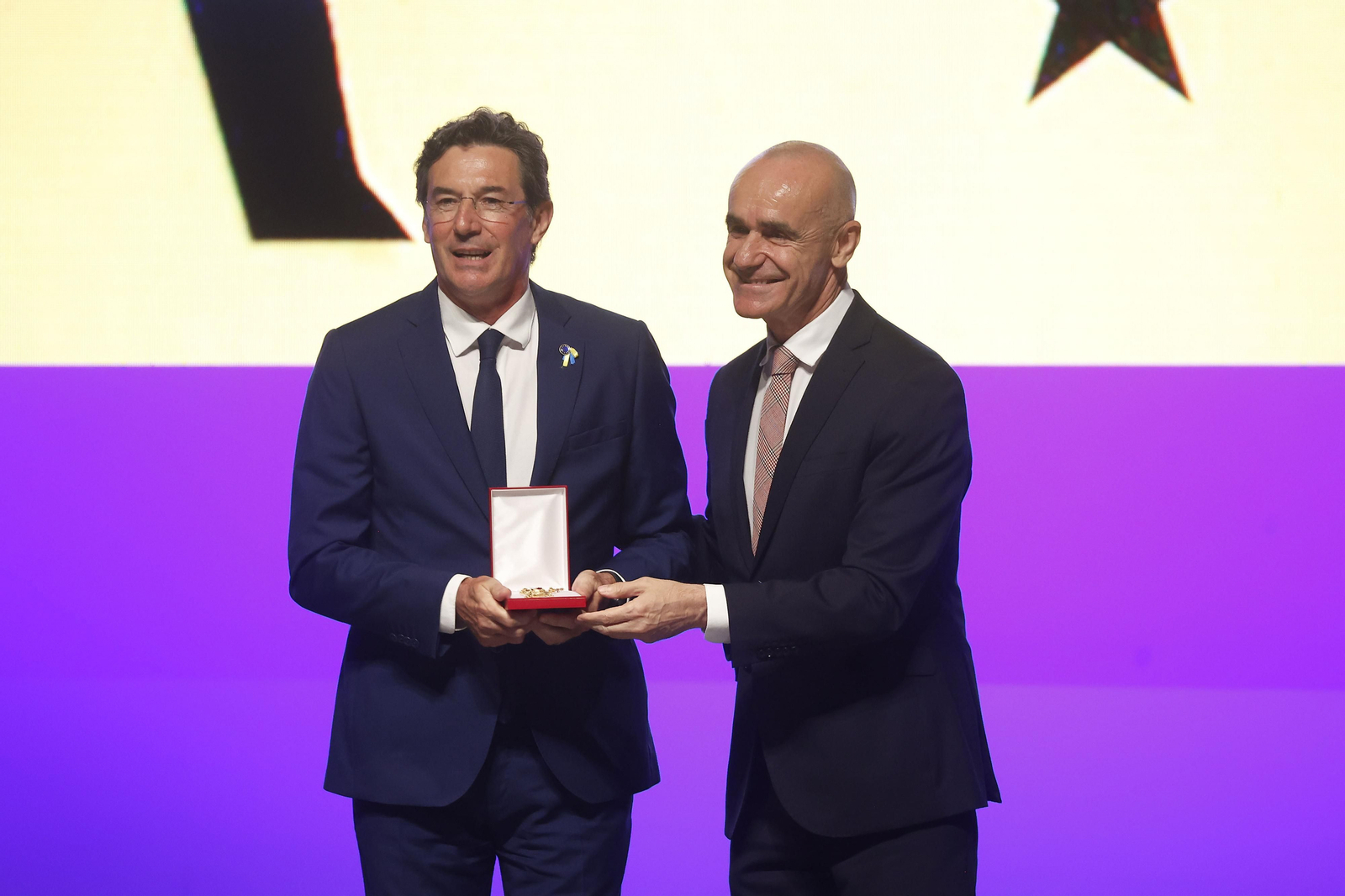 Las imágenes de la entrega de las medallas de la ciudad