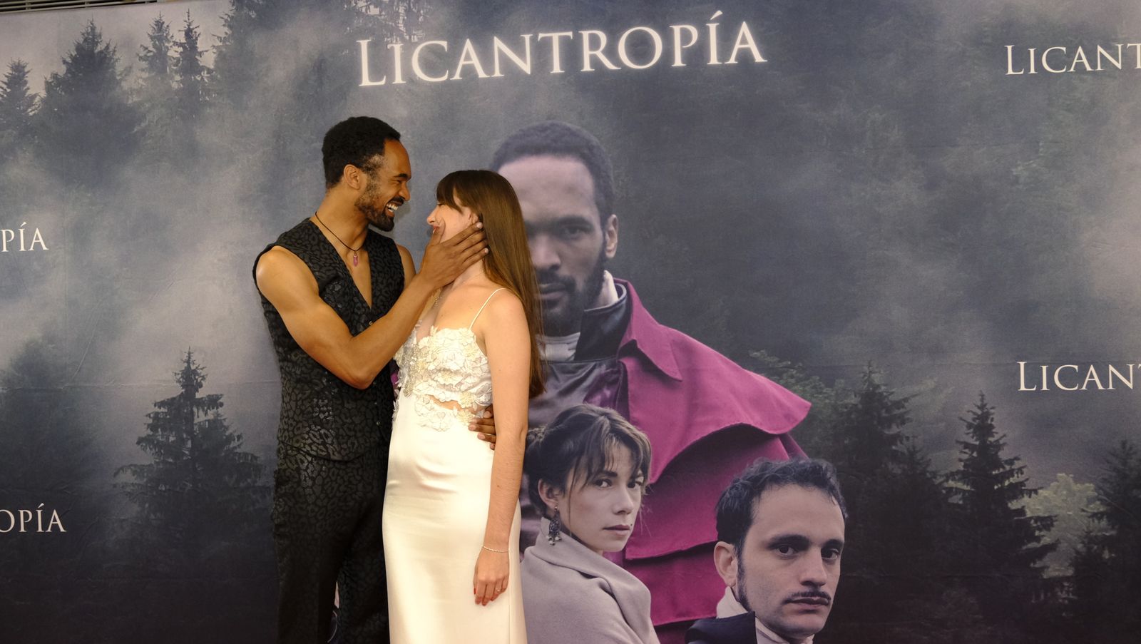 Imágenes del estreno en Almería de la película Licantropía