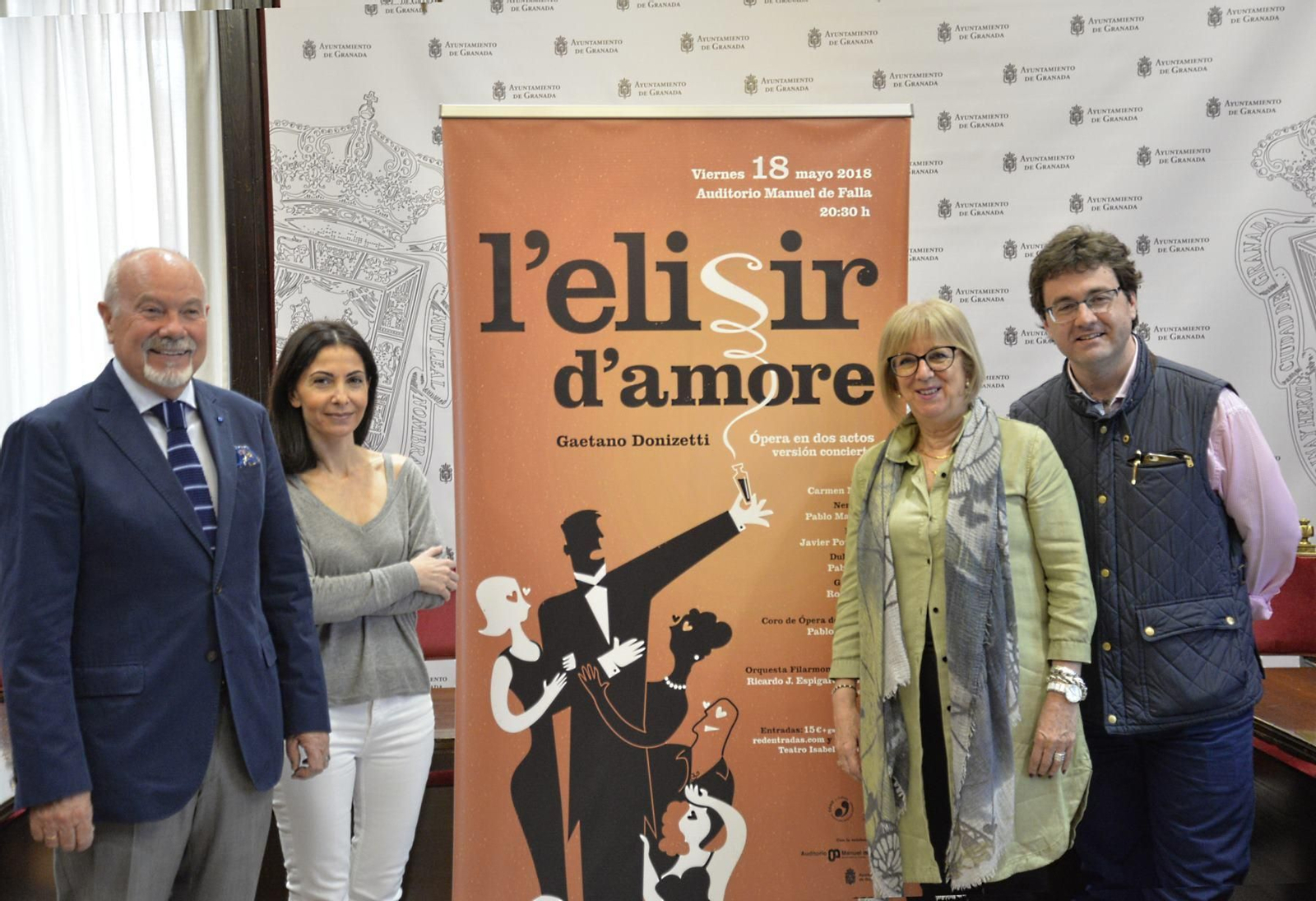 Presentación de la obra 'El elixir de amor', ayer en el Ayuntamiento.