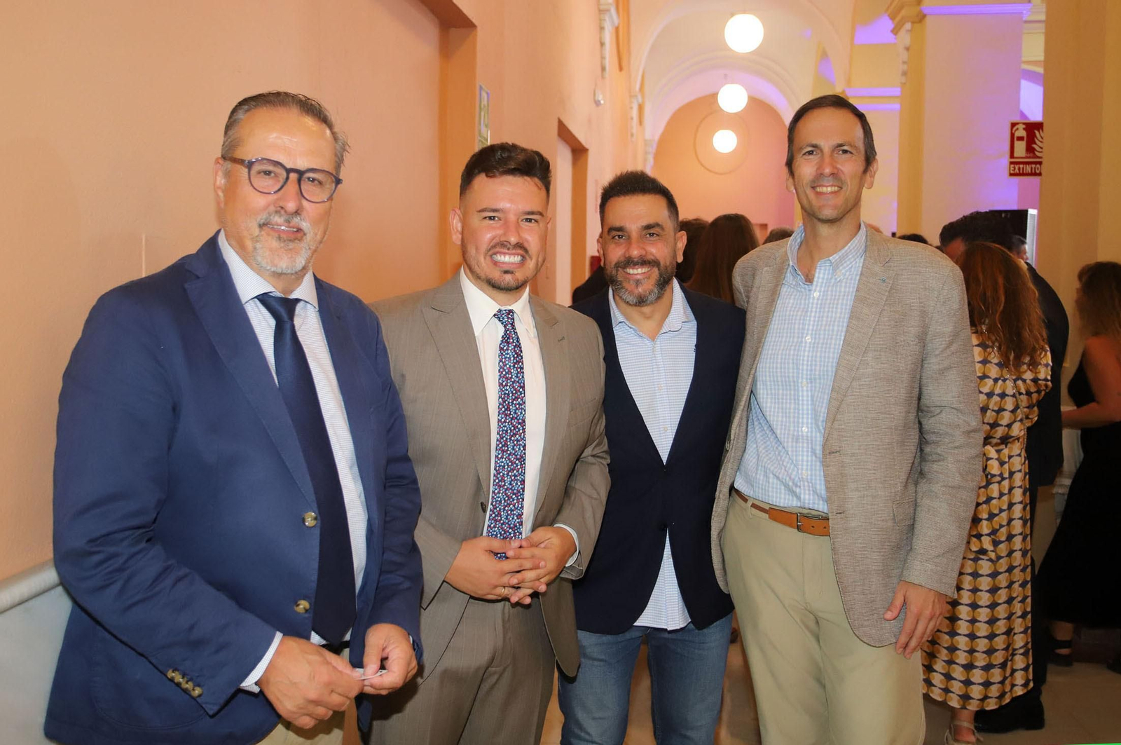 Imágenes de la recepción a los invitados a la gala de los Onubenses del Año