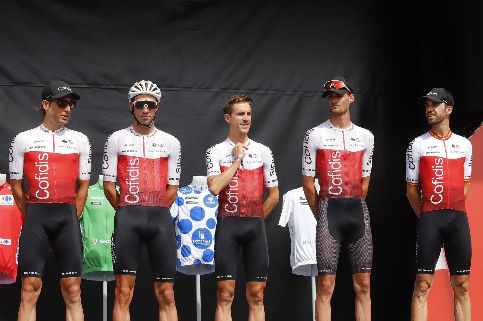 Imágenes de la Vuelta Ciclista a España en su salida desde Aracena en la 17ª etapa