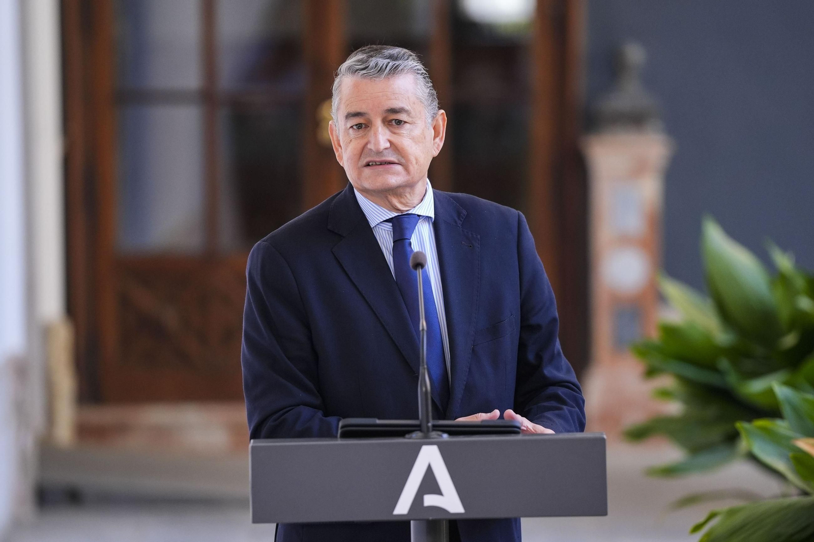 Antonio Sanz en la rueda de prensa que dio en el Palacio de San Telmo como consejero de Salud en funciones el pasado 10 de octubre.