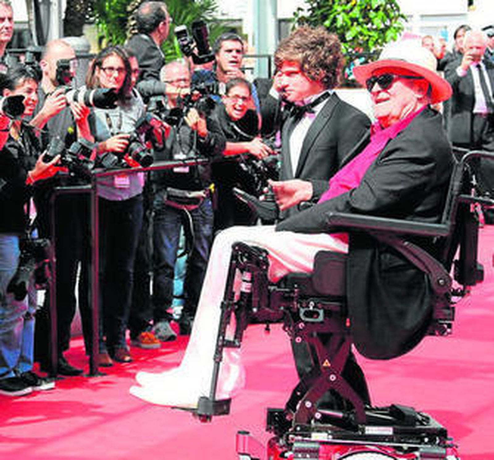 Cannes aplaude el regreso de Bertolucci a la vida y al cine