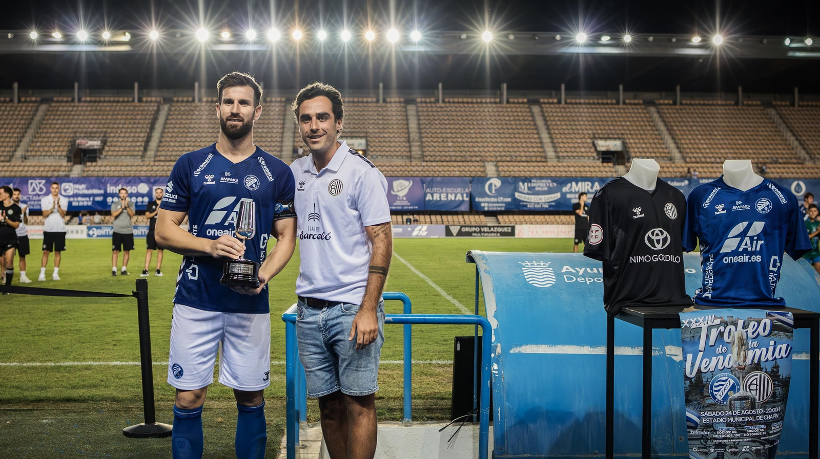 Imágenes del triunfo del Xerez DFC en el 34 Trofeo de la Vendimia