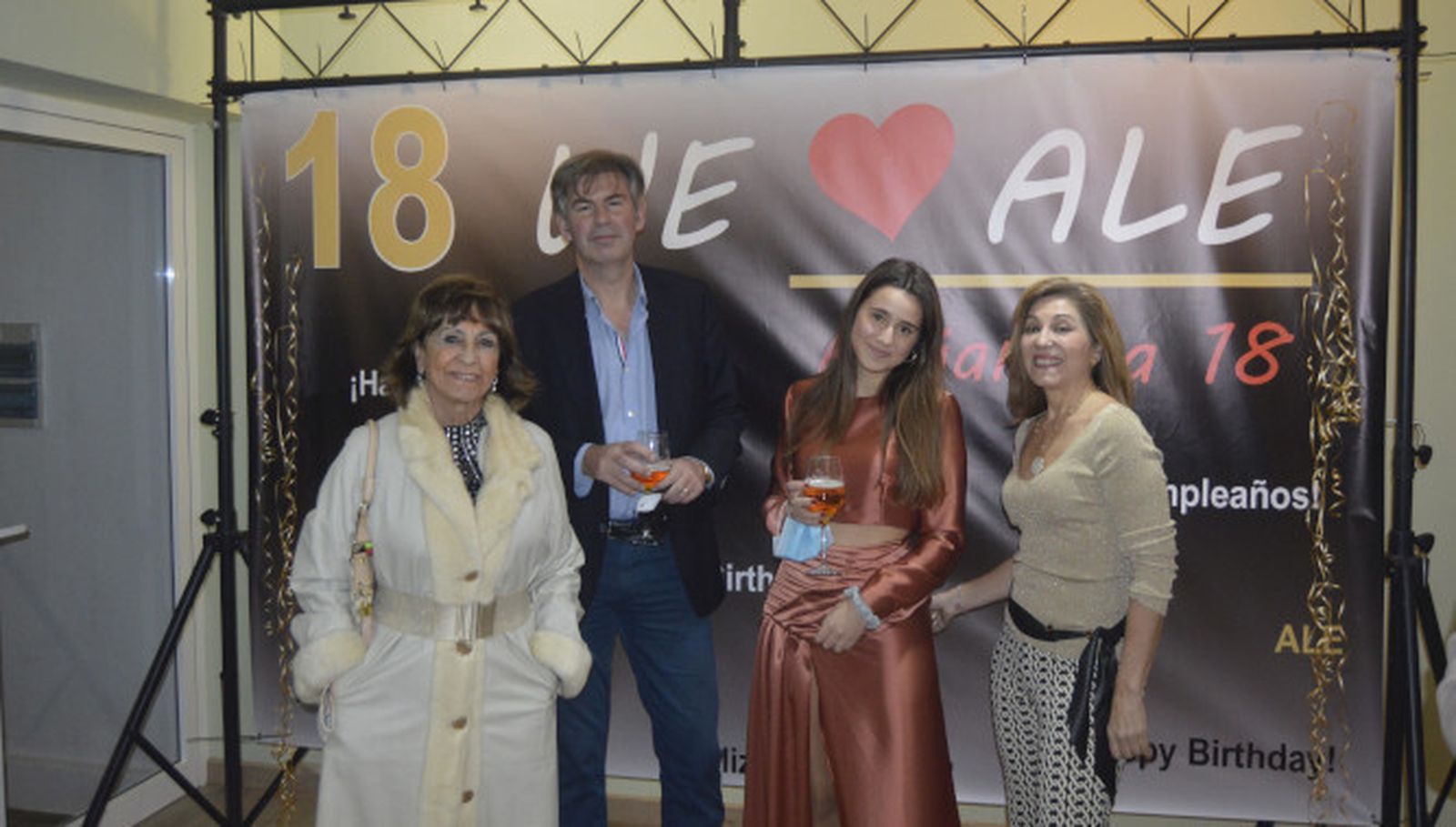 María del Carmen Criado, Alejandro Castillo, Alejandra Castillo y María del Carmen Campo-Cossio.