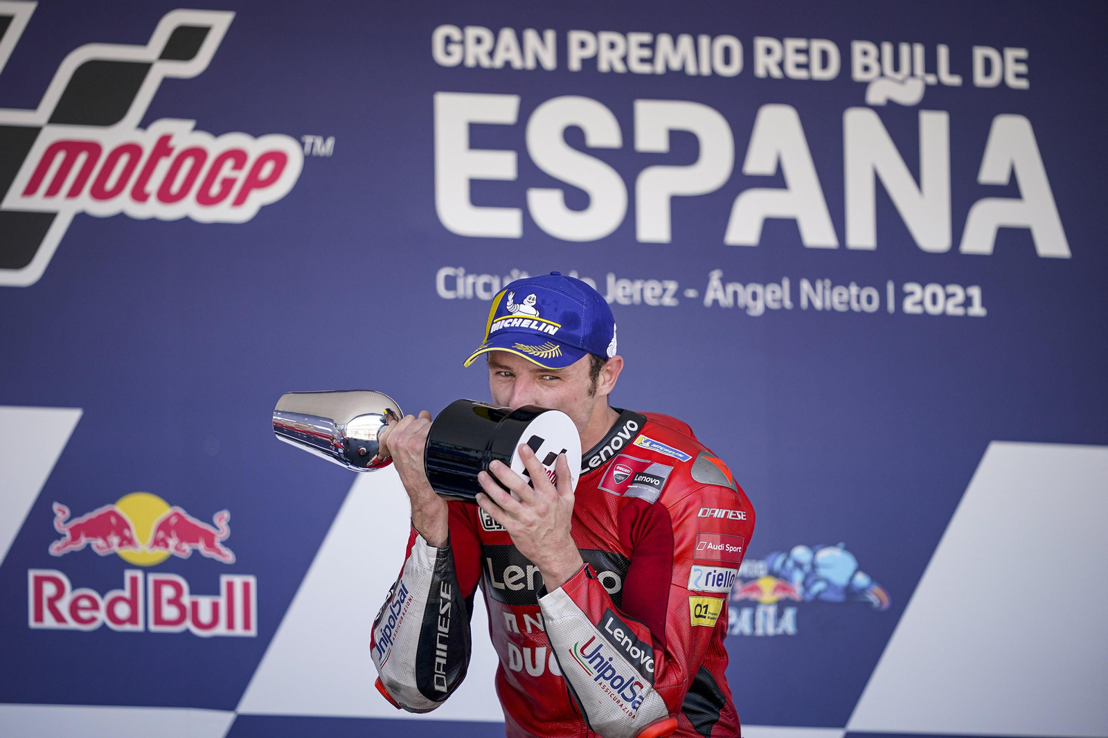 Entrega de premios del pasado Gran Premio de Motociclismo.