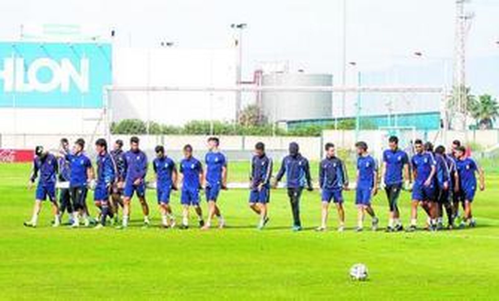 La plantilla recreativista, durante uno de los entrenamientos semanales en la Ciudad Deportiva Decano del Fútbol Español.