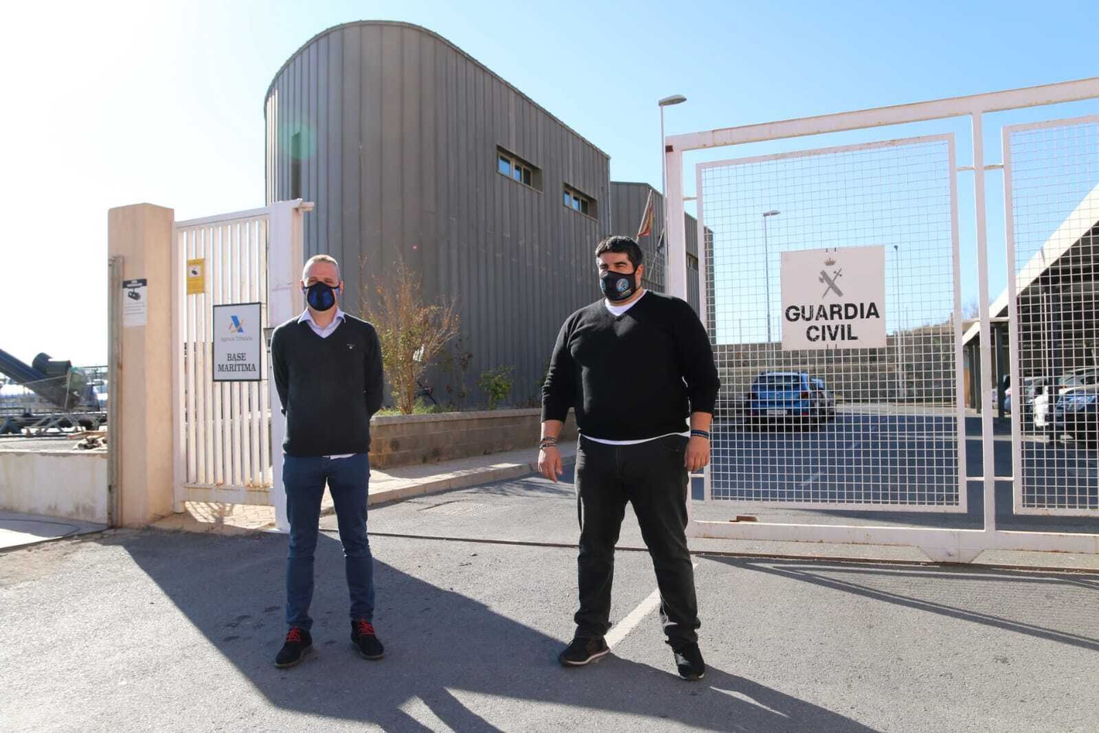 El secretario de comunicación y portavoz nacional de JUPOL, Pablo Pérez y el secretario provincial de JUPOL en Almería, Héctor José Gómez.