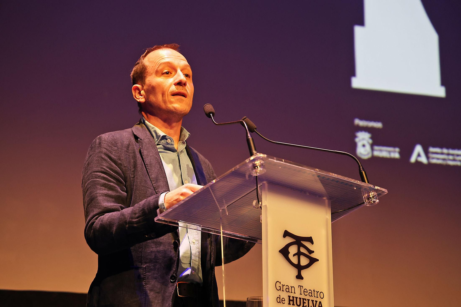 Imágenes de la presentación del cartel anunciador de la 50 edición del Festival de Cine Iberoamericano de Huelva
