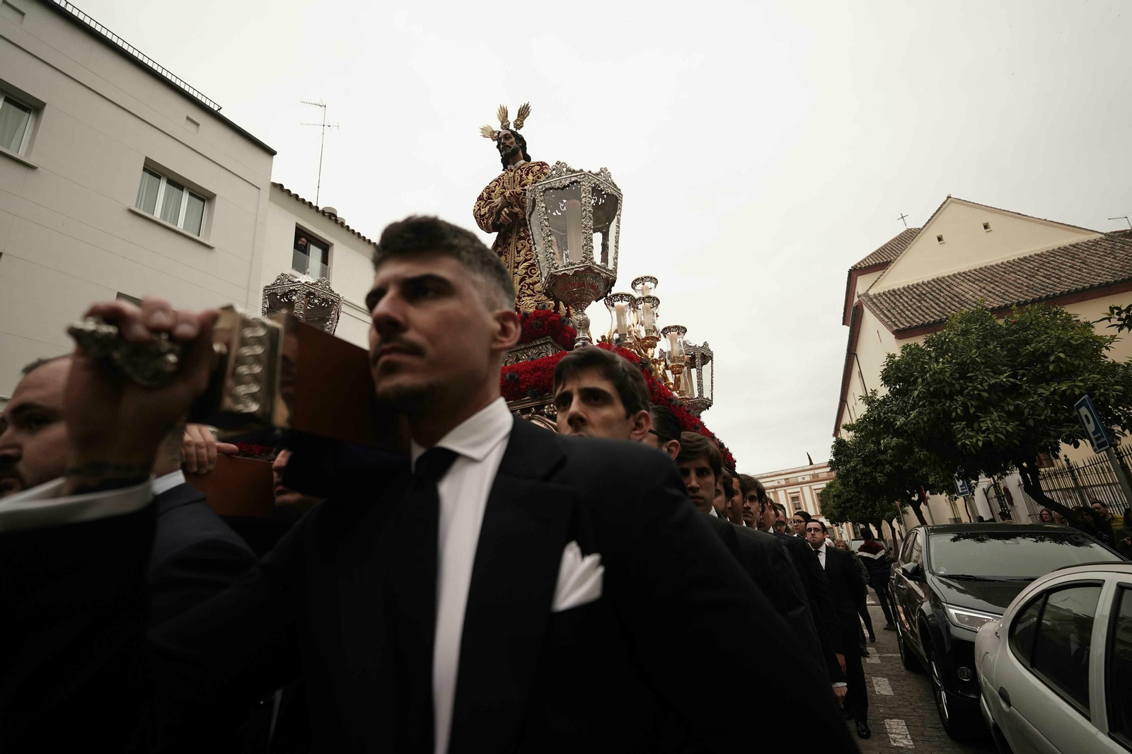 El Vía Crucis de las Cofradías 2020, en fotos