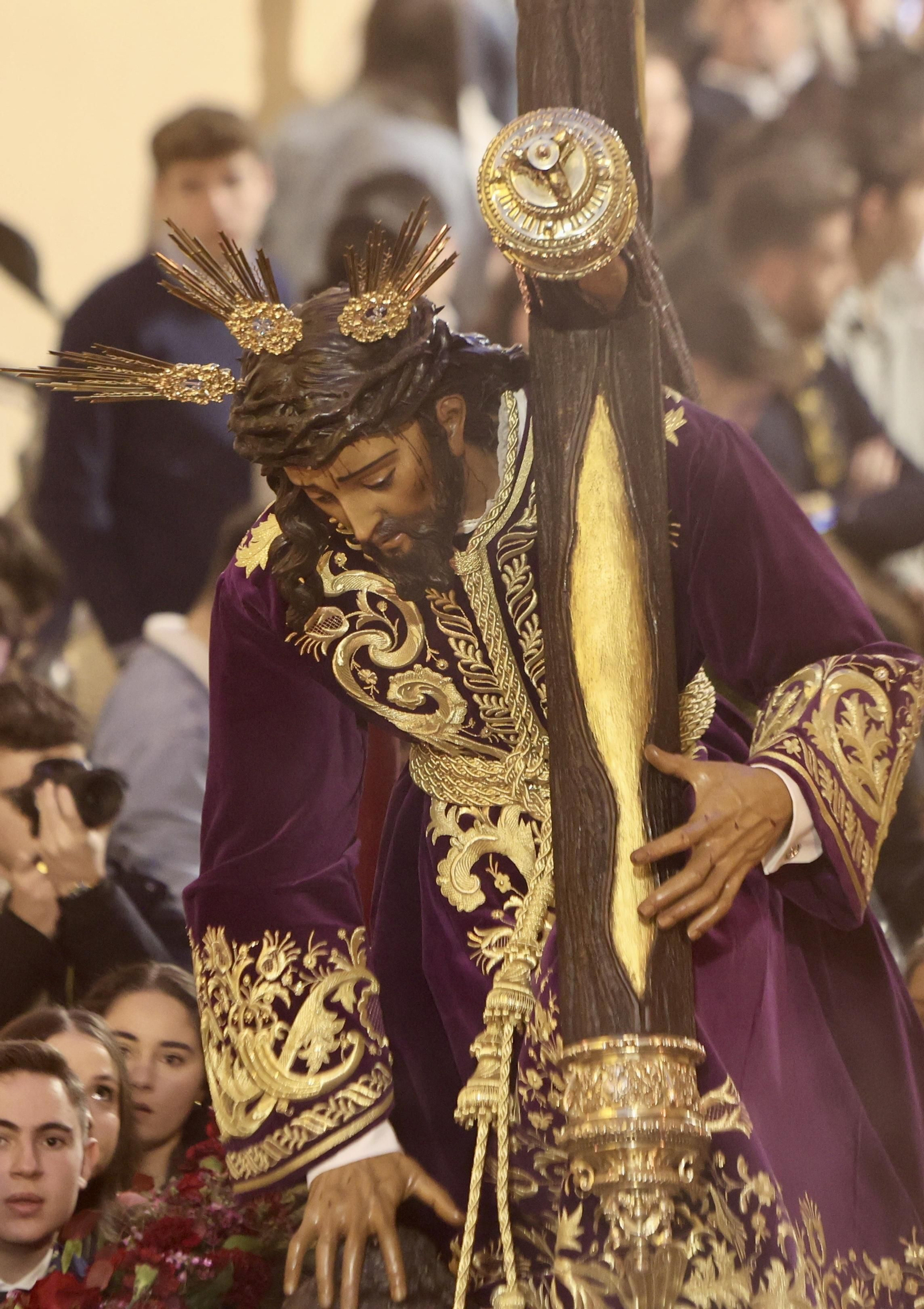 Traslado de las imágenes de la Hermandad de la Esperanza de Triana a su capilla