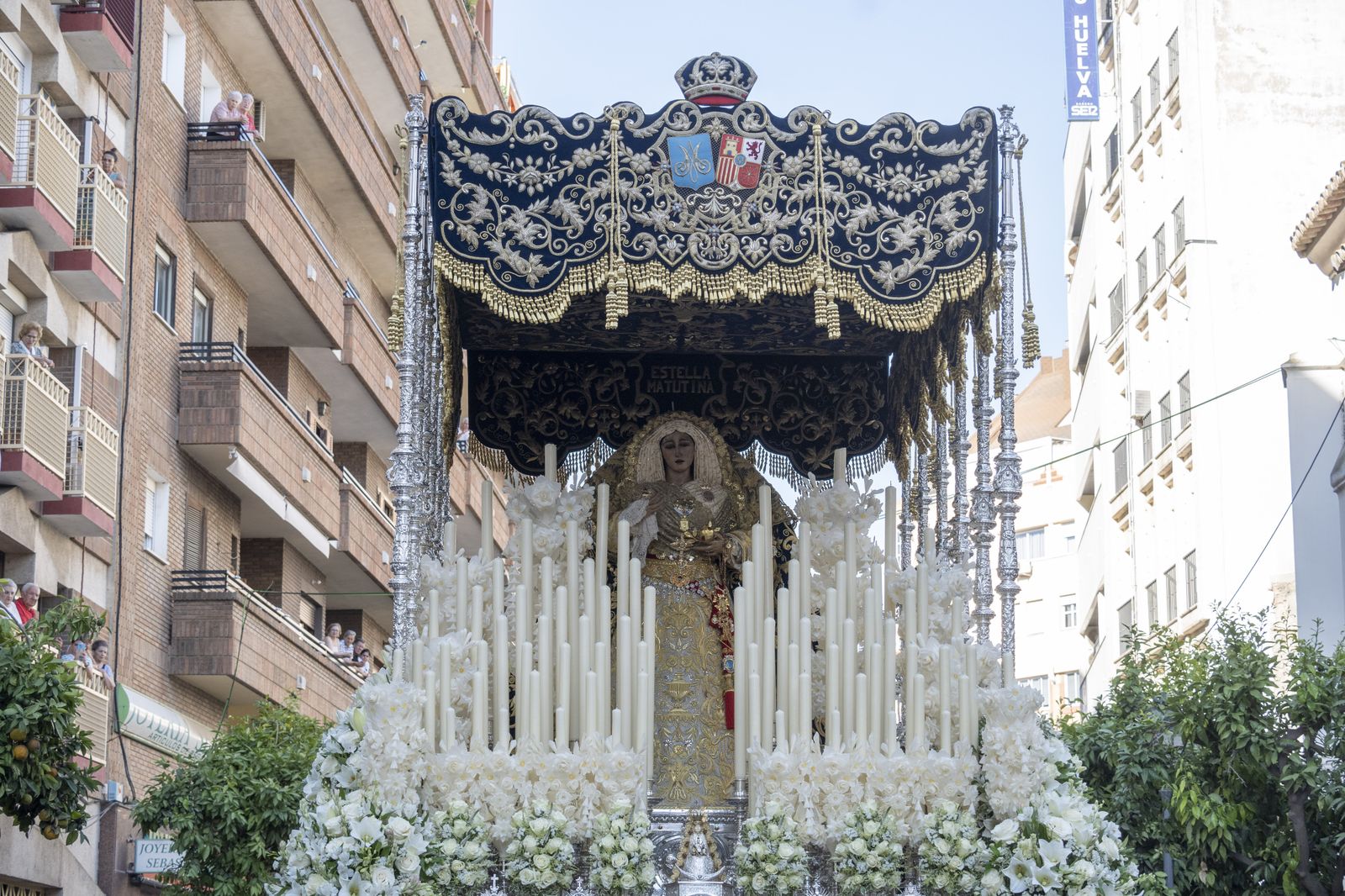 Las mejores imágenes de la procesión de la Amargura Coronada