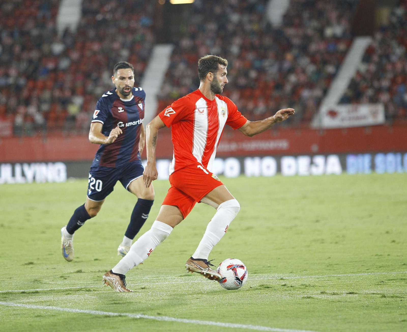 Las imágenes del partido de fútbol U.D. Almería-S.D. Eibar