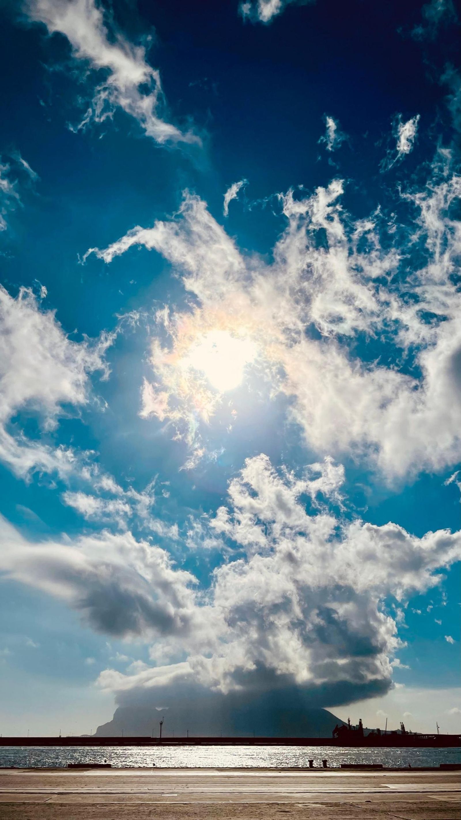 La nube de levante de Gibraltar.
