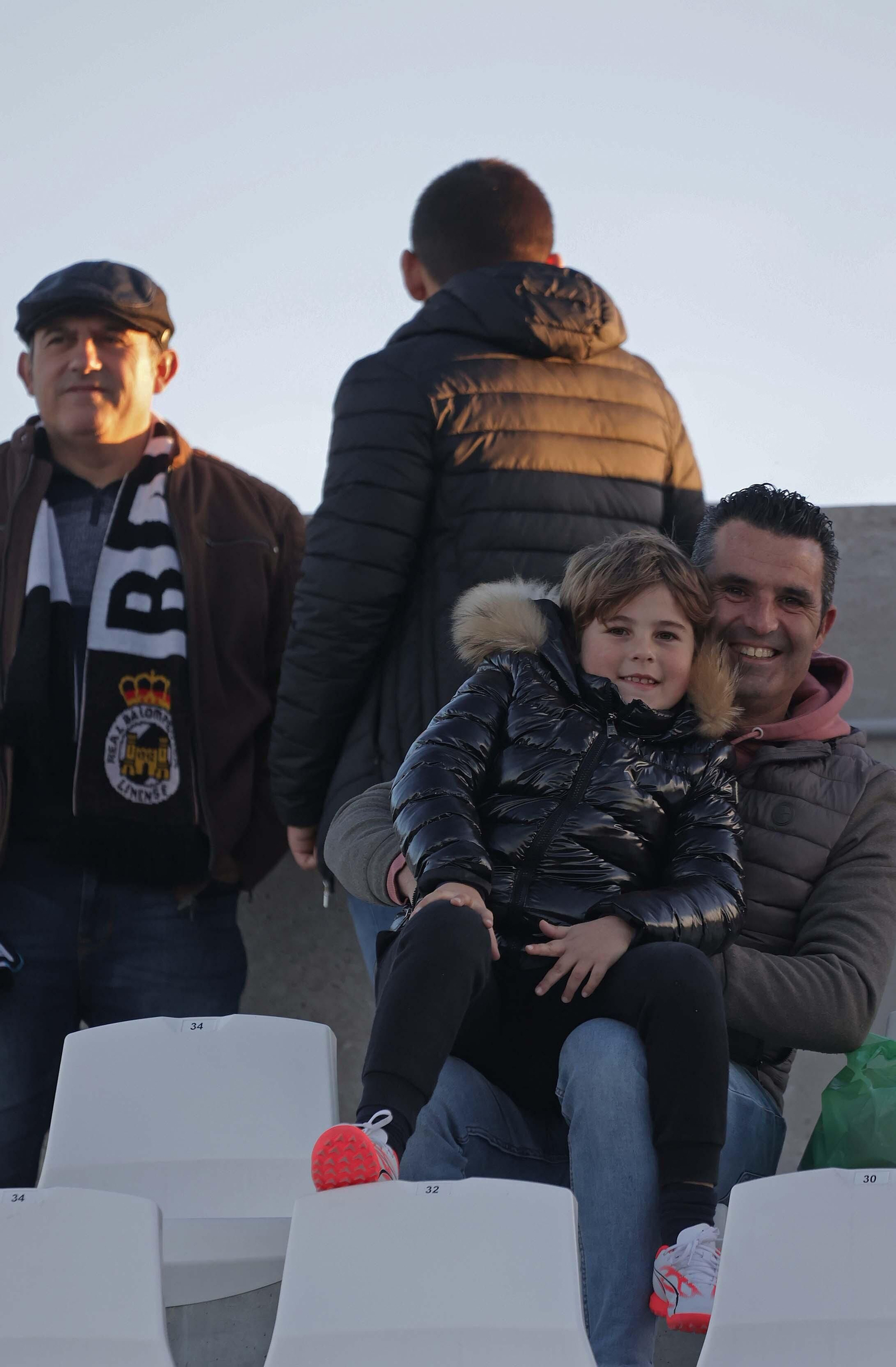 Búscate durante el Balona - Antoniano en el Ciudad de La Línea
