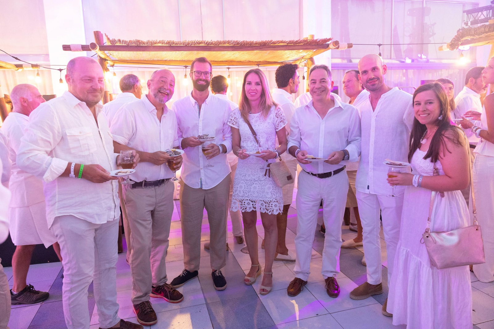 Búscate en el Cóctel de Blanco de la Copa del Rey Mapfre de vela