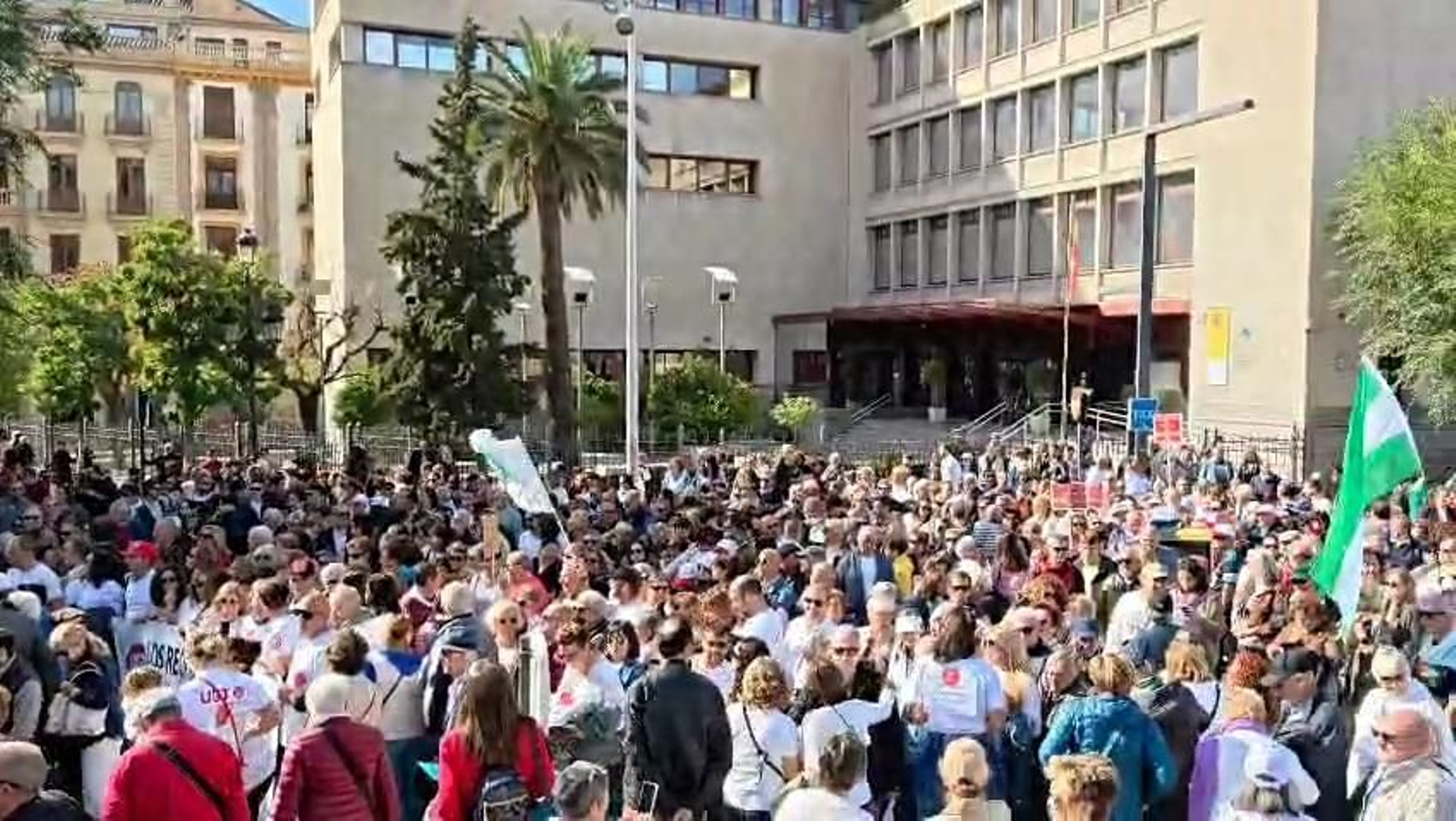 Inicio de la manifestación por la sanidad celebrada en Granada