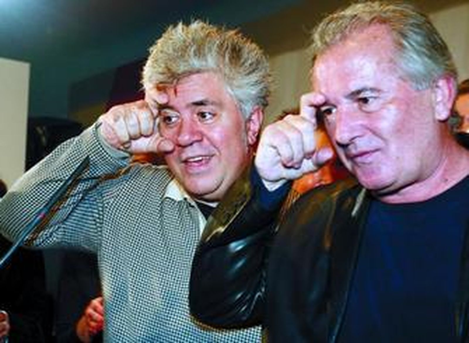 El cineasta Pedro Almodóvar y el compositor Víctor Manuel, ayer.