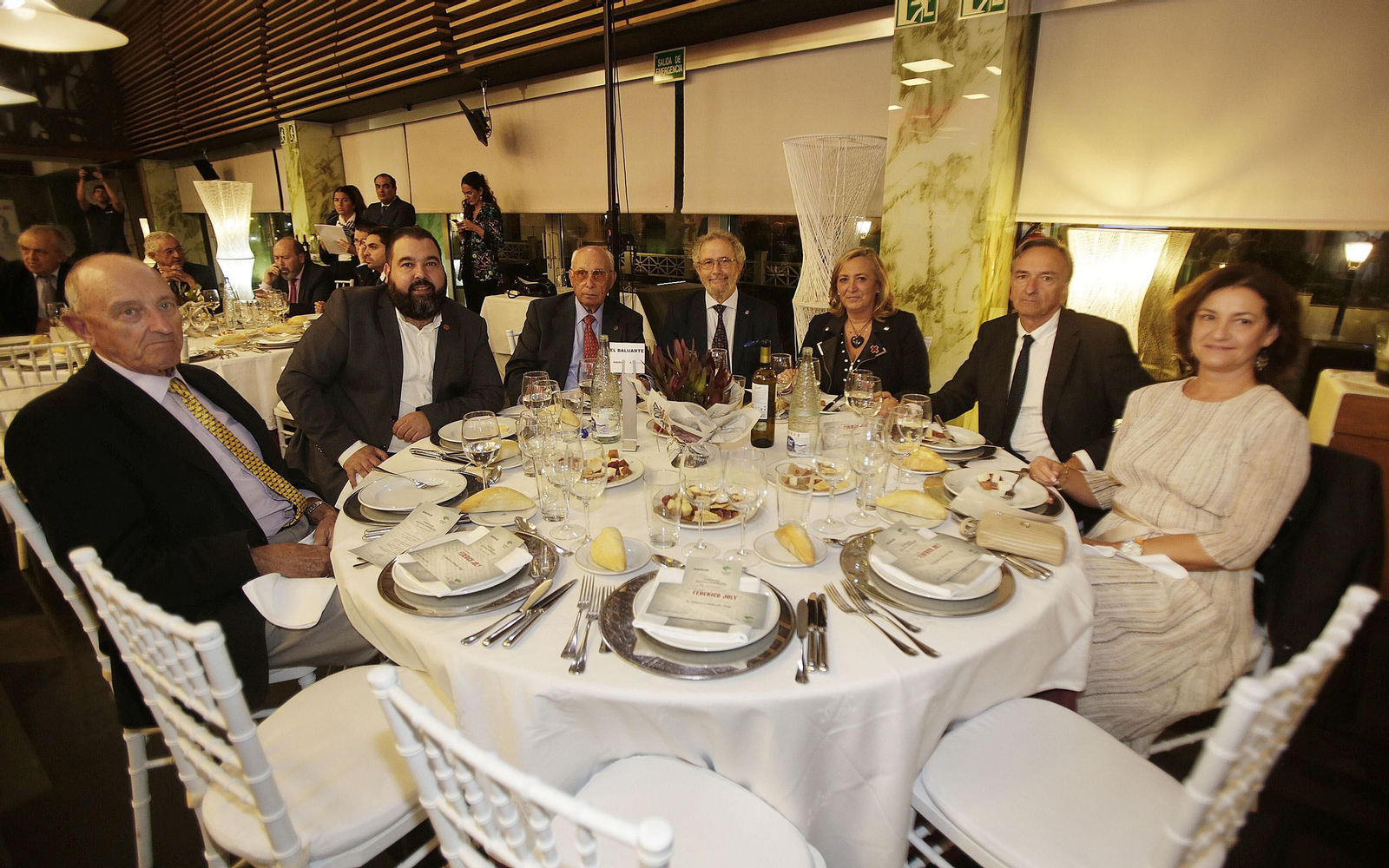 Entrega del premio Federico Joly a Augusto Delkáder