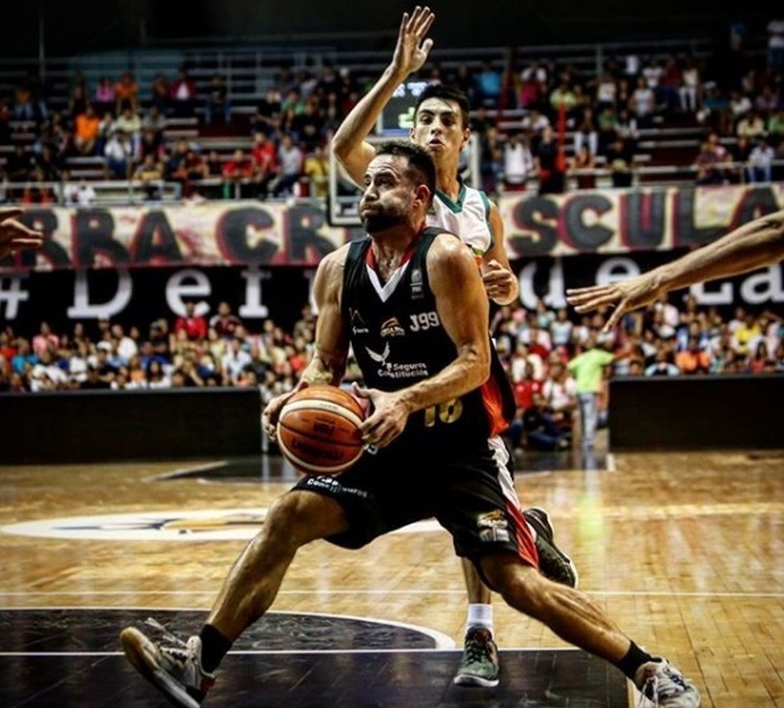 Cabezs, en un lance de la final de la Liga Sudamericana.