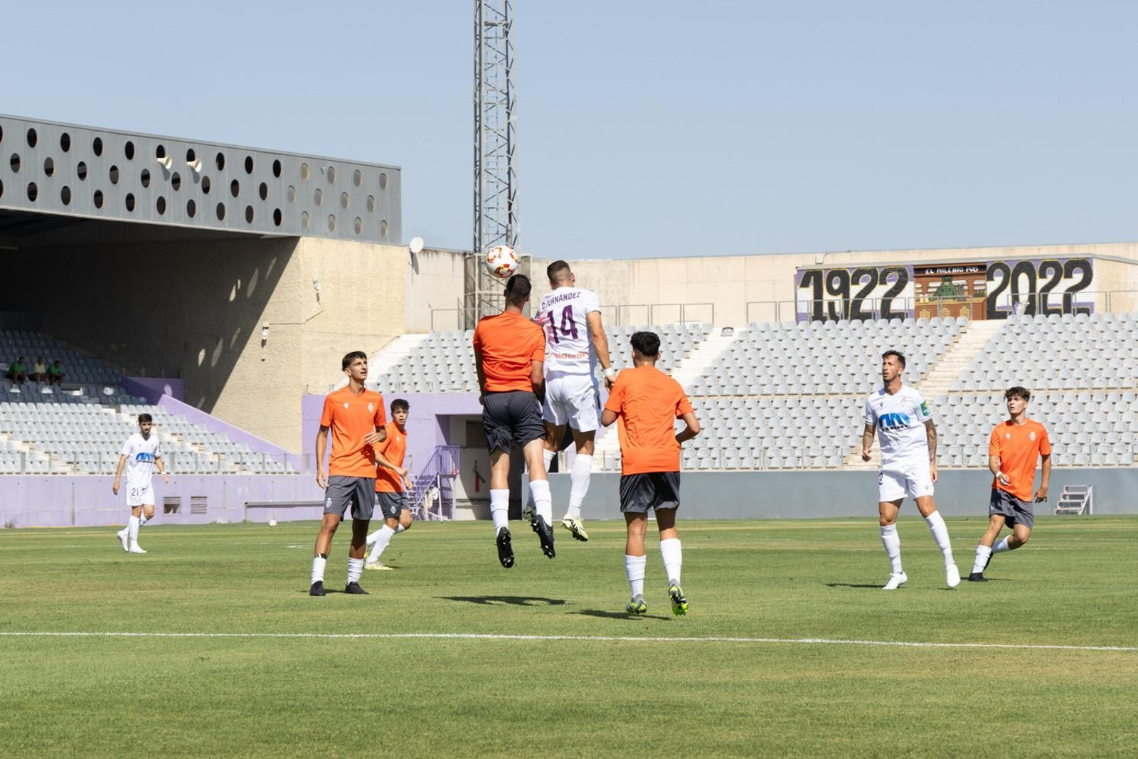 El amistoso entre Real Jaén y su juvenil de Liga Nacional, en imágenes