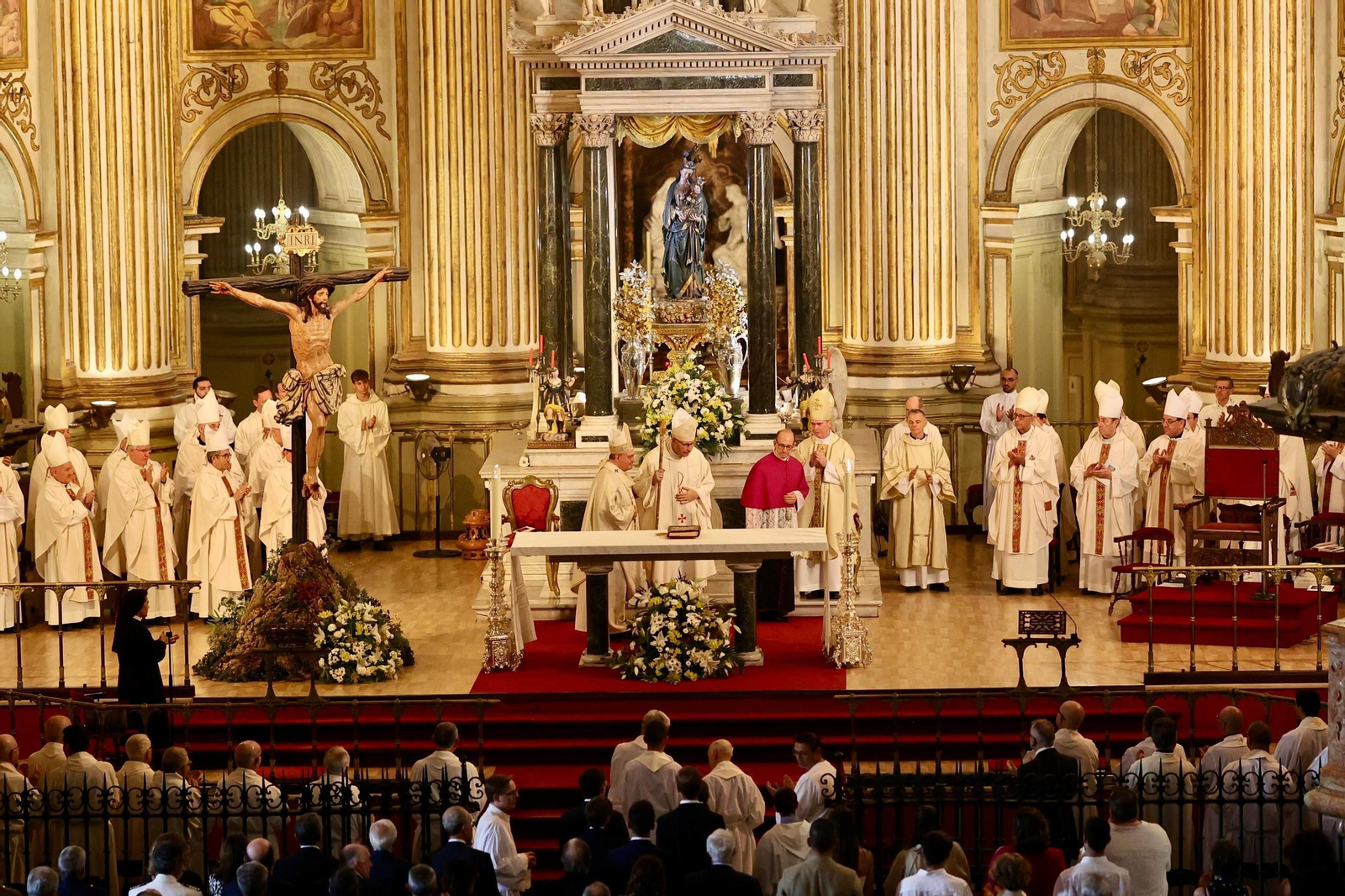 La toma de posesión del nuevo obispo de Málaga, en imágenes